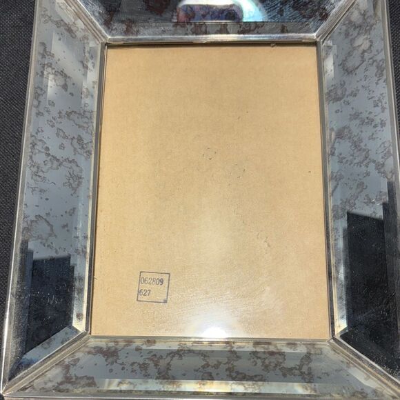 Elegant Silver Picture Frame - Picture 5 of 6